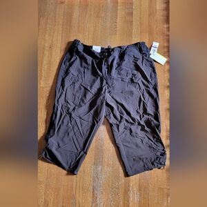 NWT - Women's Capri's XXL